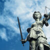 La giustizia oltre la legalità